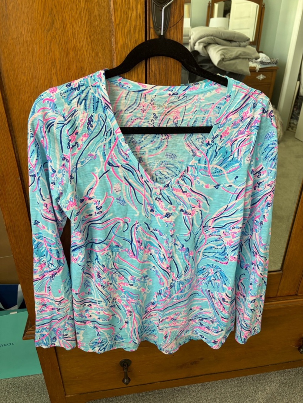 Lilly Pulitzer Blue Pink Swirl V-Neck Long Sleeve Top